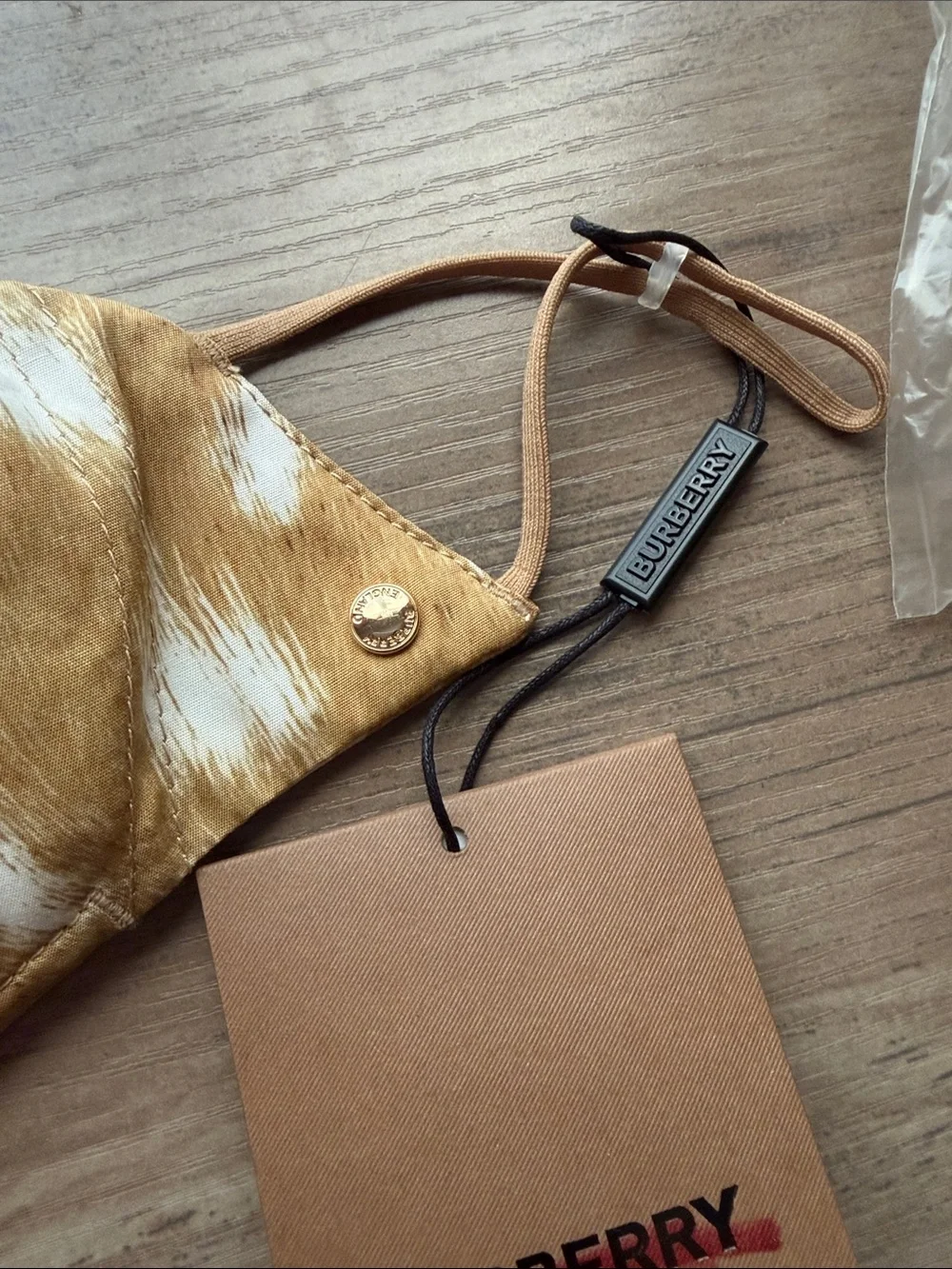 NWT Burberry Deer Printed Face Mask with Matching Pouch